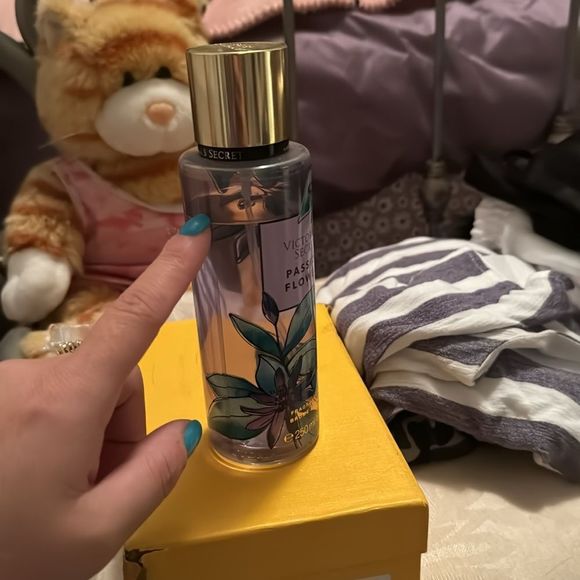 VICTORIAS SECRET body m1st full size - Picture 3 of 4